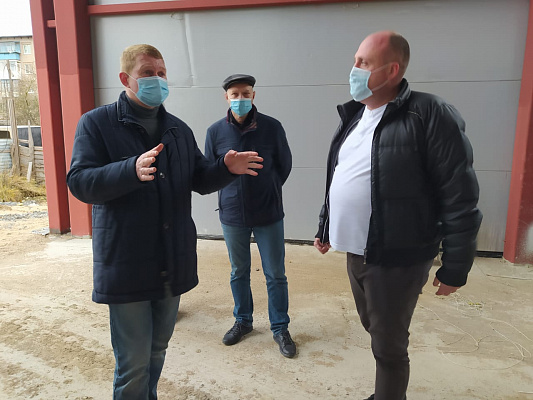 Алексей Канаев держит на контроле ход строительства физкультурно-оздоровительного комплекса в Череповецком районе